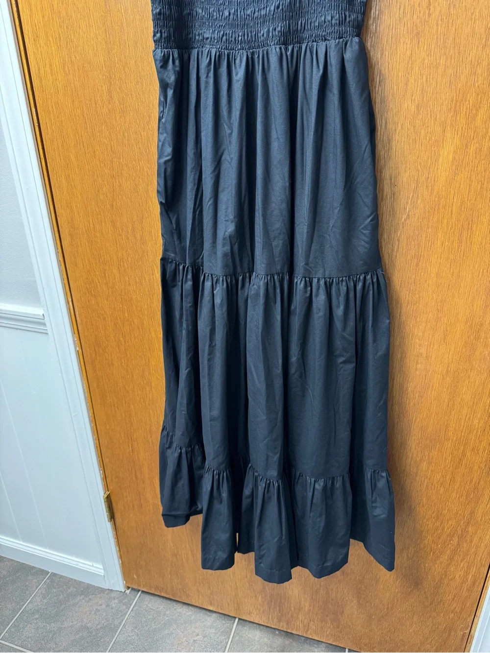 Abercrombie & Fitch Sleeveless Smocked Tiered Maxi Dress Long Black Large Petite
